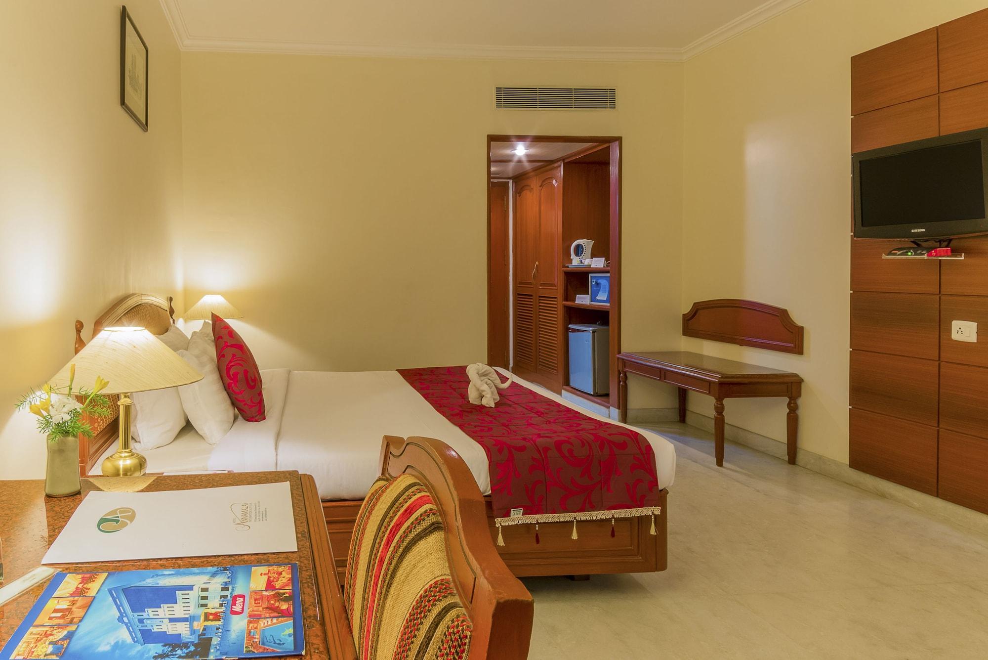 Hotel Annamalai International Pondichéry Extérieur photo