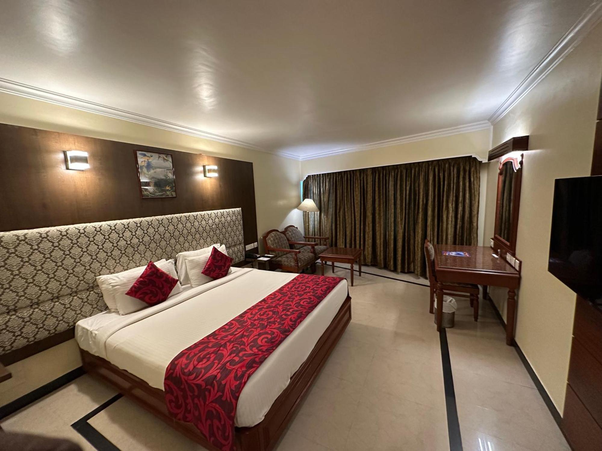 Hotel Annamalai International Pondichéry Extérieur photo