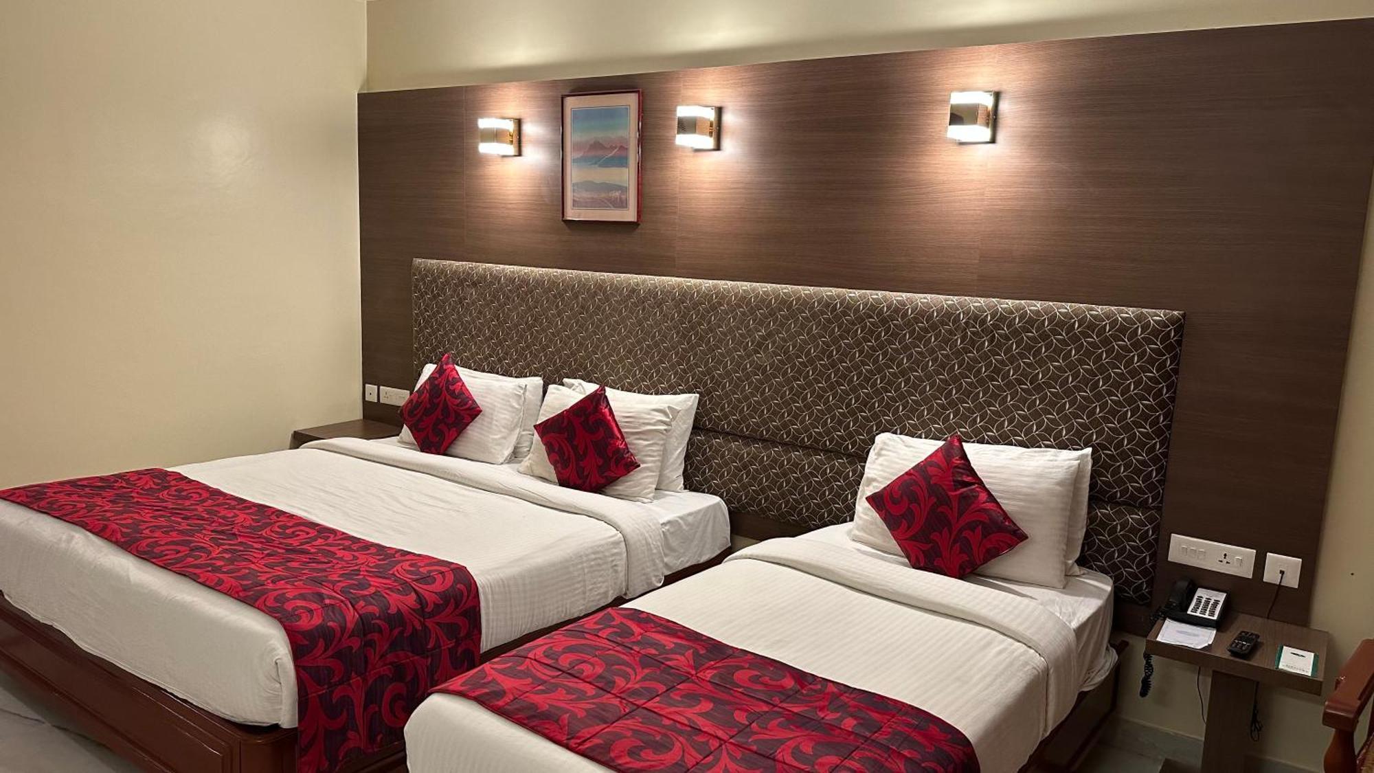 Hotel Annamalai International Pondichéry Extérieur photo