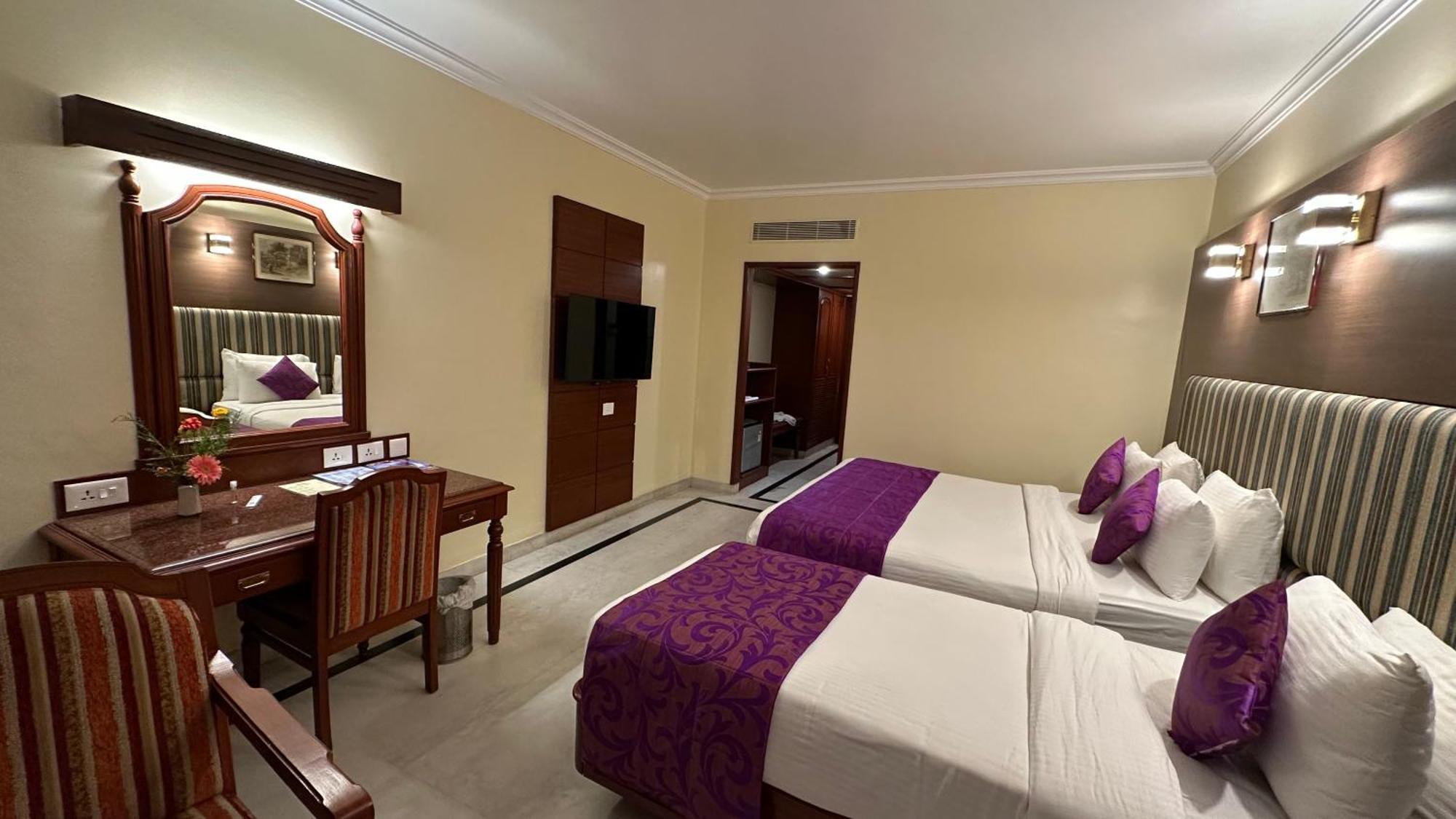 Hotel Annamalai International Pondichéry Extérieur photo