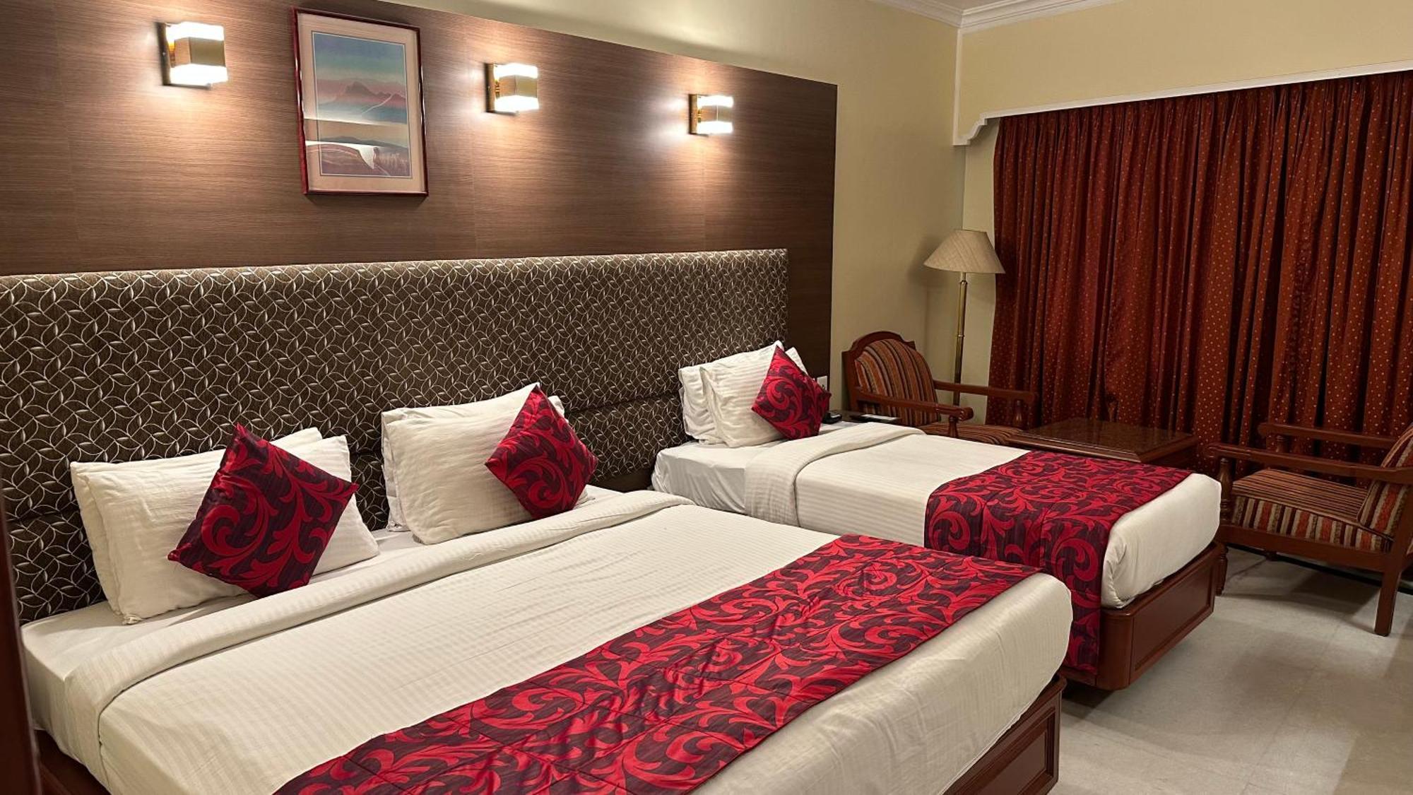 Hotel Annamalai International Pondichéry Extérieur photo