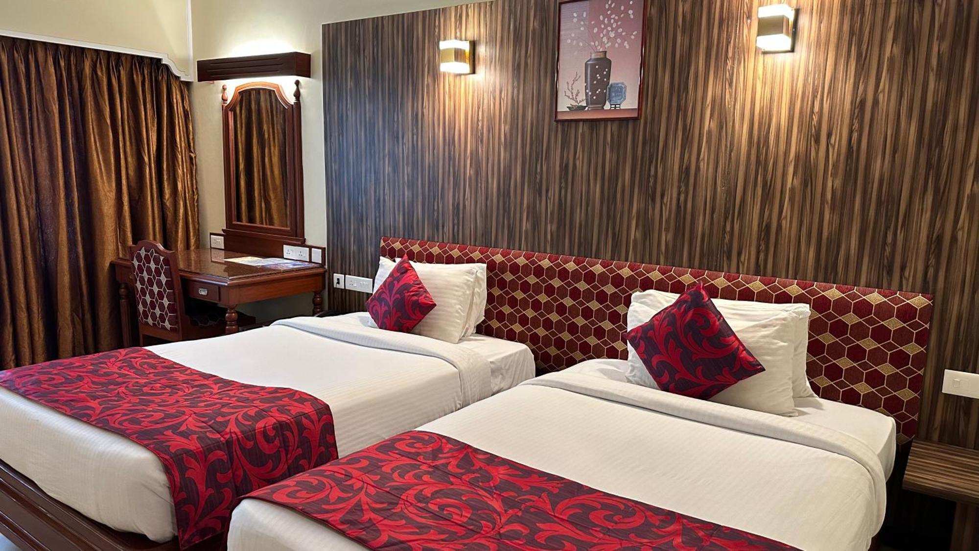 Hotel Annamalai International Pondichéry Extérieur photo