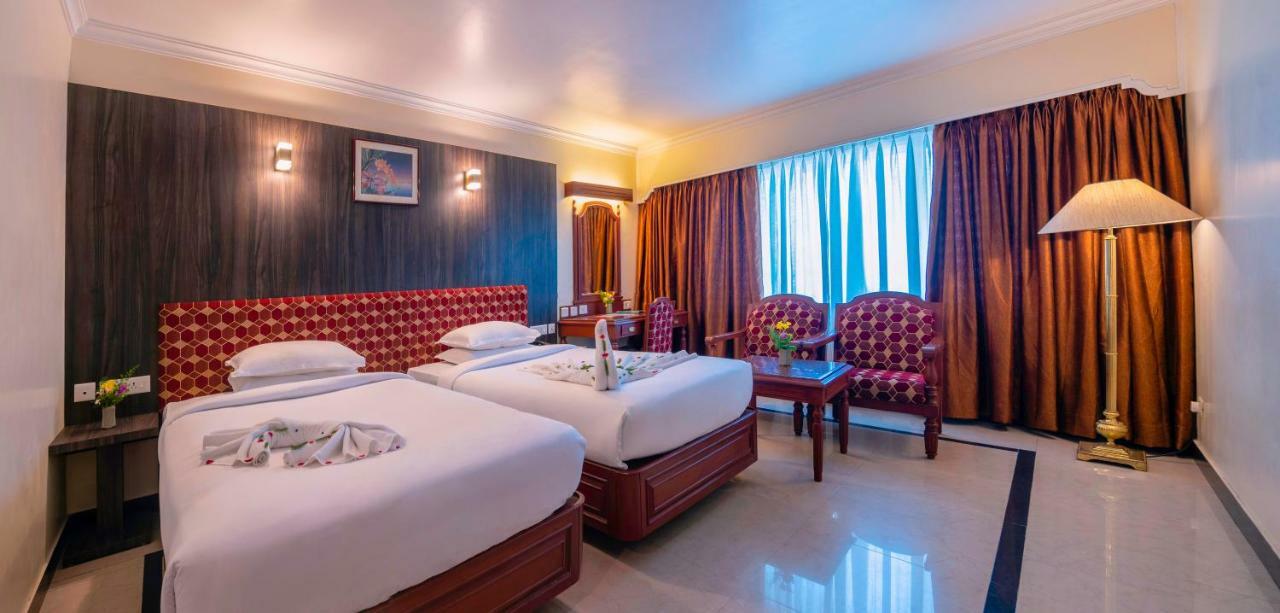 Hotel Annamalai International Pondichéry Extérieur photo