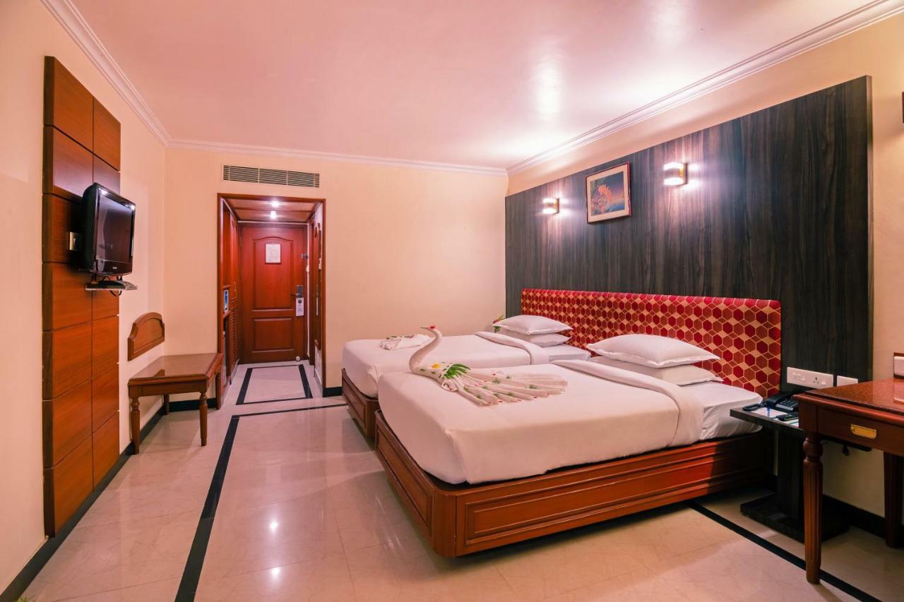 Hotel Annamalai International Pondichéry Extérieur photo