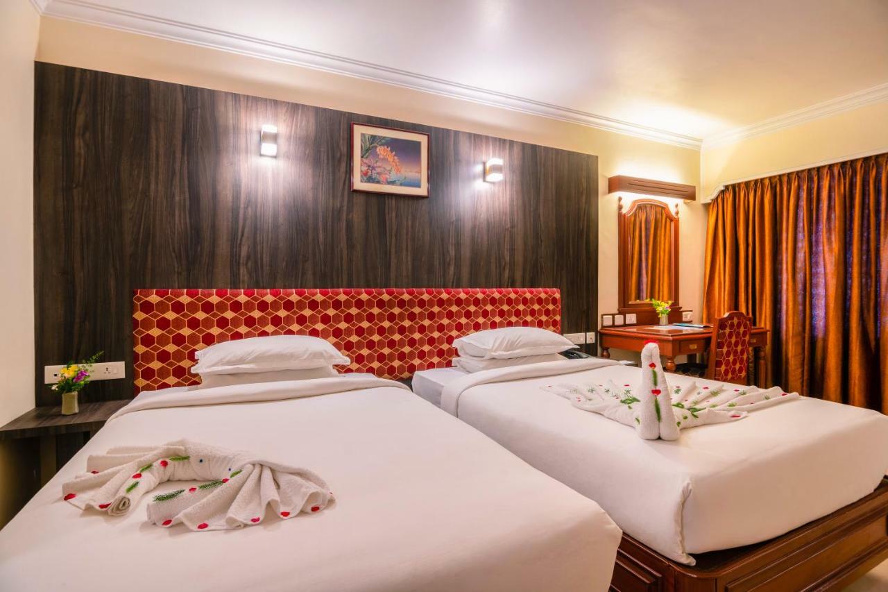 Hotel Annamalai International Pondichéry Extérieur photo