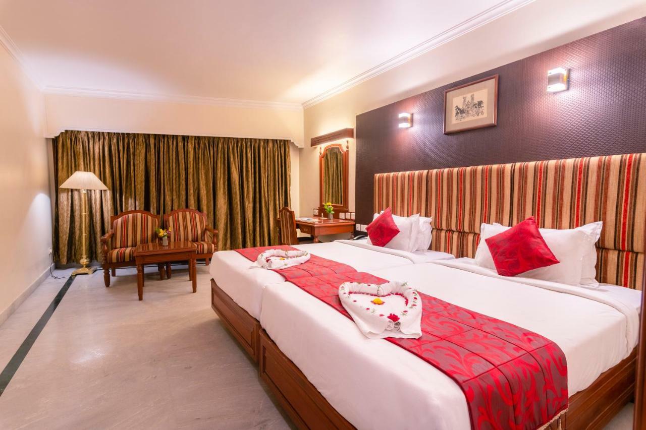 Hotel Annamalai International Pondichéry Extérieur photo