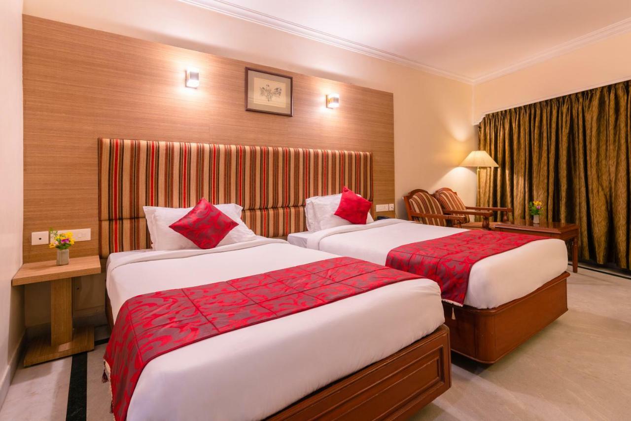 Hotel Annamalai International Pondichéry Extérieur photo